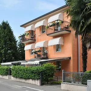 https://albergo-valentina.hotelinveneto.com